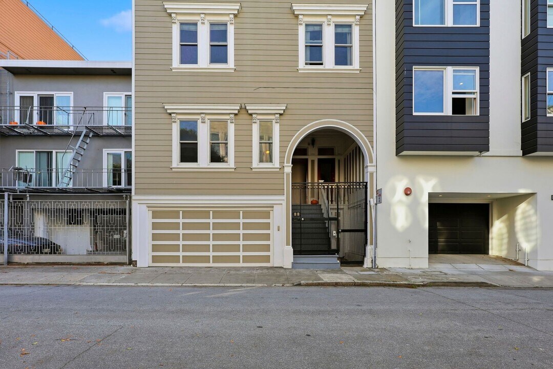 43-45 Magnolia St in San Francisco, CA - Building Photo