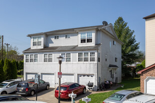 13033-13039 Blakeslee Ct Apartments