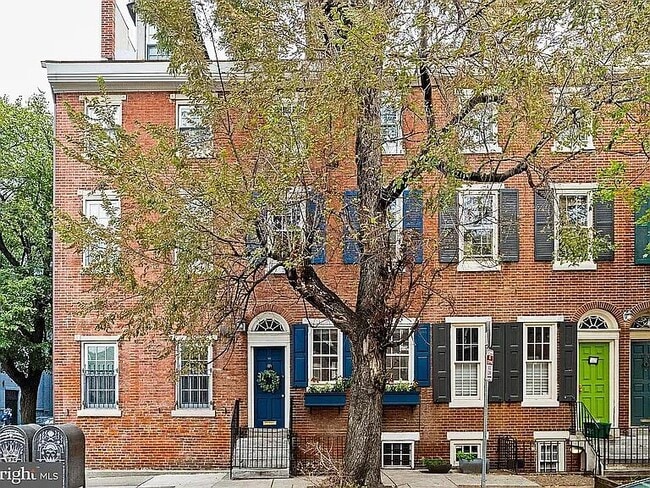 property at 1245 Lombard St