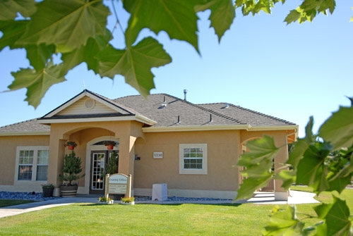 Crestmore Village in Gardnerville, NV - Foto de edificio