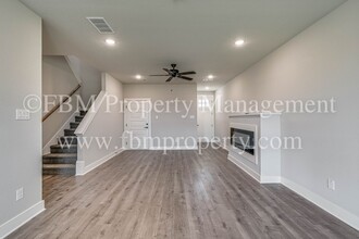 933 Cooksey Ct in Grandview, TX - Foto de edificio - Building Photo