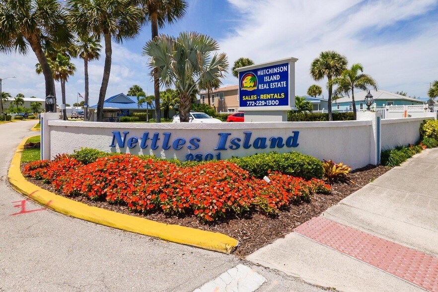 122 Nettles Blvd, Unit 419 in Jensen Beach, FL - Building Photo