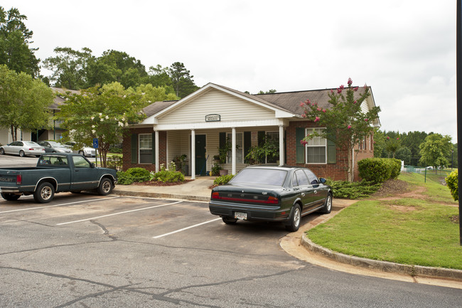 Arnold Pointe Apartments in Monroe, GA - Foto de edificio - Building Photo