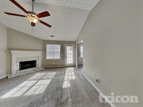 160 Brighton Dr in Covington, GA - Foto de edificio - Building Photo