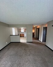 17305 E 48th St in Independence, MO - Building Photo - Building Photo
