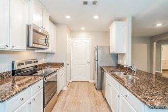 26123 Hals Dr in Magnolia, TX - Building Photo - Building Photo