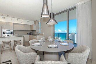 4010 S Ocean Dr in Hollywood, FL - Building Photo - Building Photo