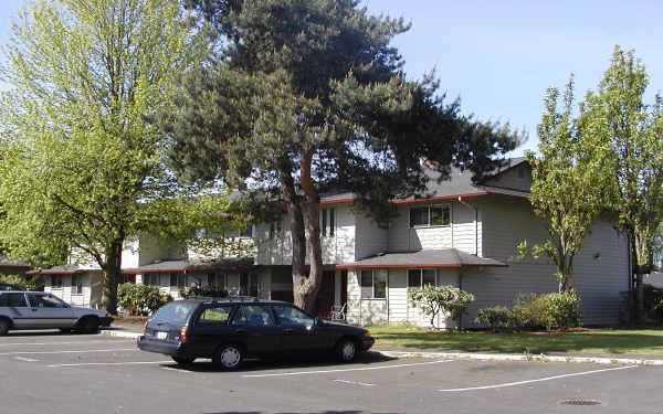 Landover Townhomes in Vancouver, WA - Building Photo