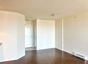 8460 Granville Ave in Richmond, BC - Building Photo - Building Photo