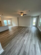 807 Riverwalk Cir in Freeport, FL - Building Photo - Building Photo