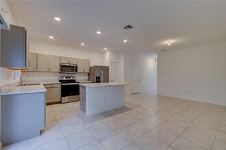 1170 SW 7th Ct in Florida City, FL - Building Photo - Building Photo