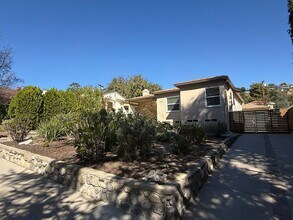 2219 Waltonia Dr in Montrose, CA - Building Photo - Building Photo