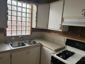 110 S 12th St in Pittsburgh, PA - Building Photo - Building Photo