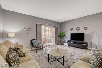 352 Amber Pine St in Las Vegas, NV - Building Photo - Building Photo