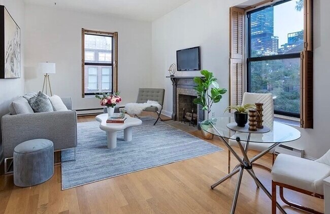 161 Commonwealth Ave, Unit 411