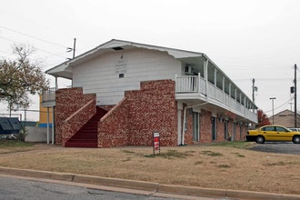 Grant Apartments in Oklahoma City, OK - Foto de edificio - Building Photo