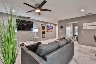 532 Hunter Cir in Kissimmee, FL - Building Photo - Building Photo