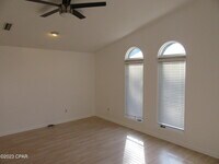 4050 Linwood Dr photo'