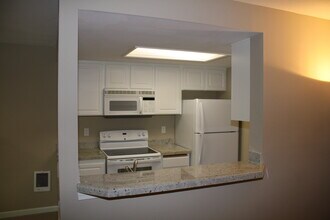 10232 SE Talbert St in Happy Valley, OR - Foto de edificio - Building Photo