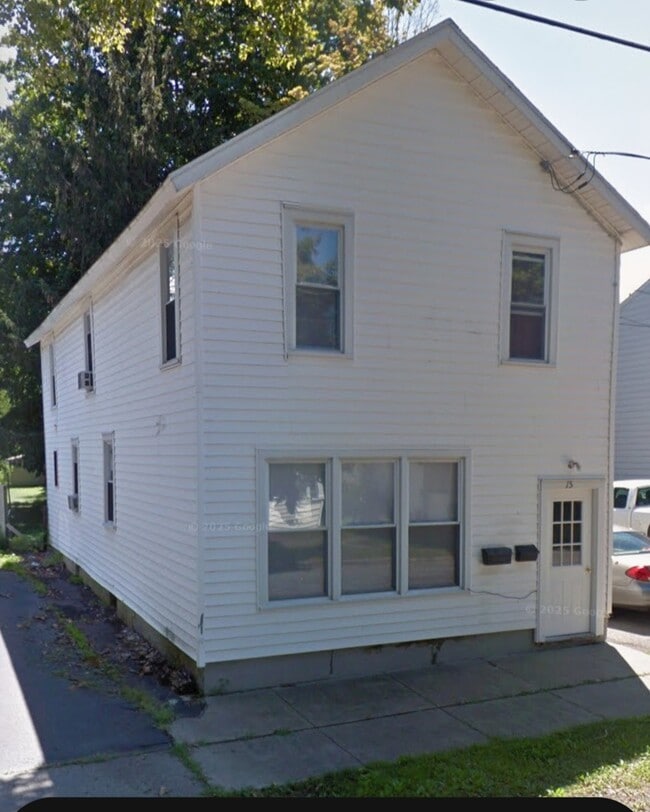 15 Orchard St, Unit Upper