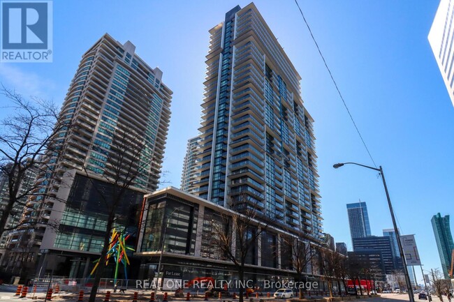 4955-4955 Yonge St in Toronto, ON - Building Photo - Building Photo