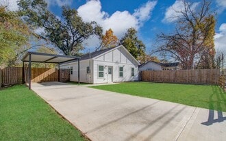 8316 Peachtree St in Houston, TX - Building Photo