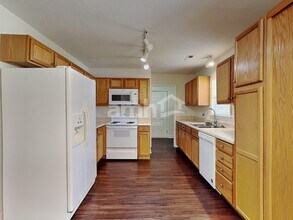 1629 Hawkcrest Ln in Winston-Salem, NC - Building Photo - Building Photo