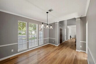 3427 Shadowchase Dr in Houston, TX - Building Photo - Building Photo