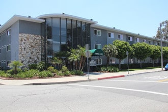 Mona Lisa in Pico Rivera, CA - Foto de edificio - Building Photo