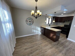 15518 Dixie in Redford Township, MI - Building Photo - Building Photo