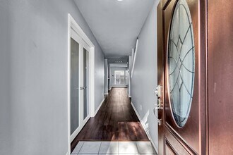 7811 Holly Berry Ct in Cypress, TX - Foto de edificio - Building Photo