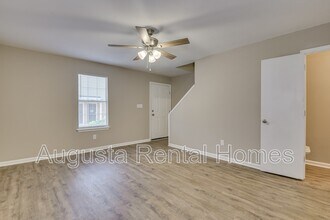 140 Chalet N Blvd in North Augusta, SC - Building Photo - Building Photo