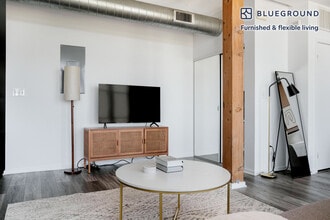 4133 Redwood Ave in Los Angeles, CA - Building Photo - Building Photo