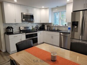 121 Bedford St in Waltham, MA - Building Photo - Building Photo