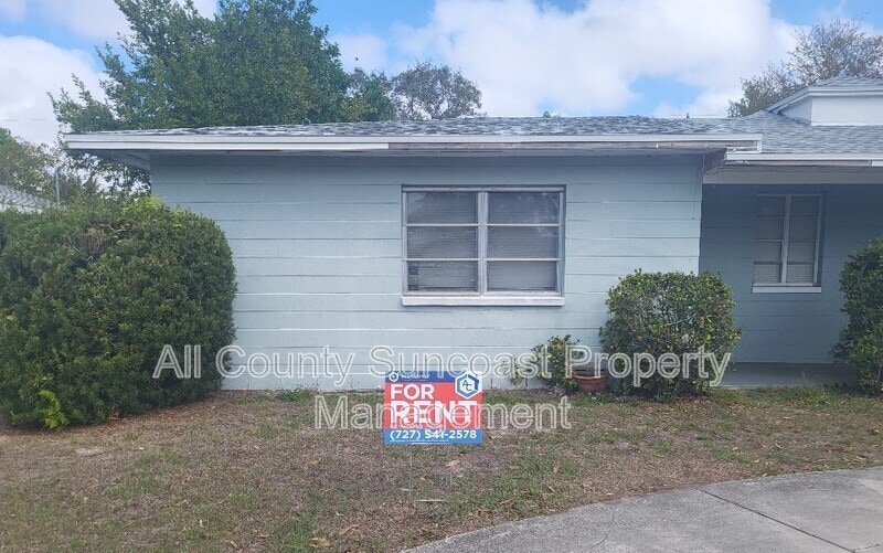 4621 17th Ave N in St. Petersburg, FL - Building Photo
