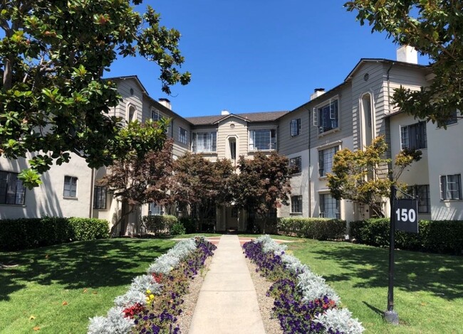 Monterey Garden in San Mateo, CA - Building Photo - Building Photo