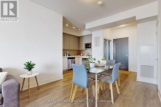 2908-2908 Hwy 7 in Vaughan, ON - Building Photo - Building Photo