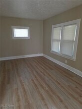 422 Lorain Blvd in Elyria, OH - Building Photo - Building Photo