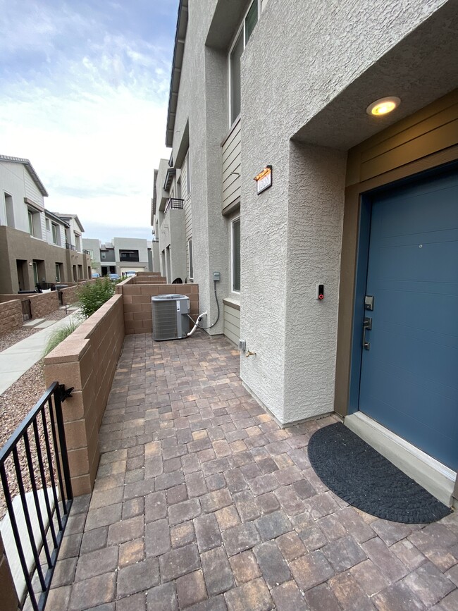 1538 Eliana Xing Pl in Henderson, NV - Building Photo - Building Photo