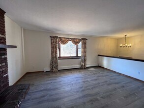 23 Hospital Rd in Templeton, MA - Building Photo - Building Photo