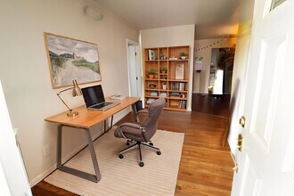 1054 N Grand St in Orange, CA - Building Photo - Building Photo