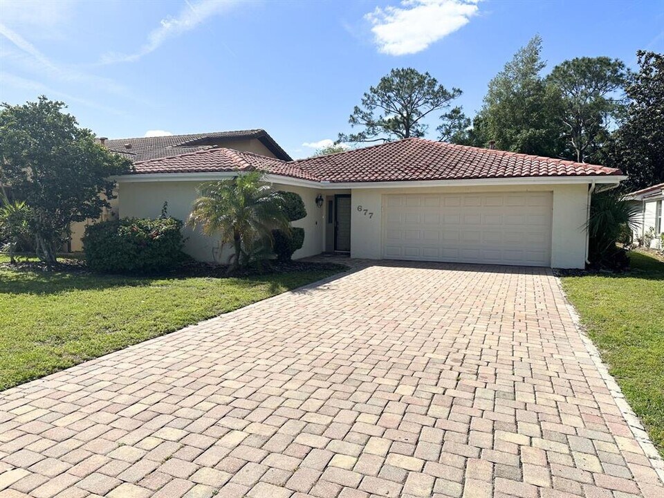 677 Augusta Rd in Winter Haven, FL - Building Photo
