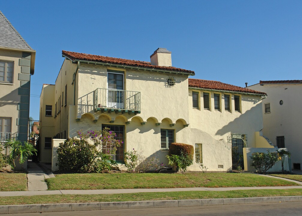 424 S Cochran Ave in Los Angeles, CA - Building Photo