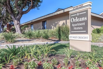 Orleans Apartment Homes in Anaheim, CA - Foto de edificio - Building Photo