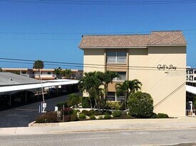 1400 Tarpon Center Dr in Venice, FL - Building Photo