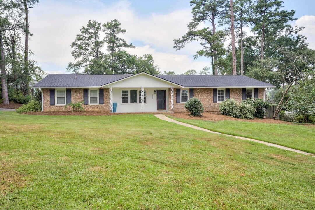 2435 Forest Park Rd in Augusta, GA - Building Photo