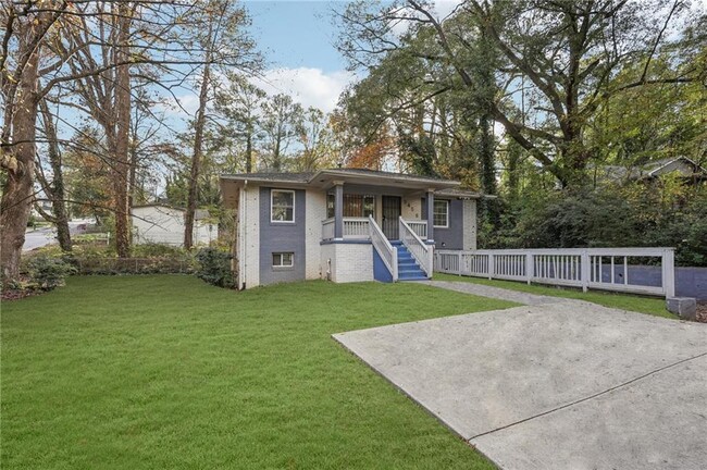 3456 Thompson Dr NW in Atlanta, GA - Building Photo - Building Photo