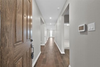 610 Coyote Cyn Ct in The Woodlands, TX - Building Photo - Building Photo