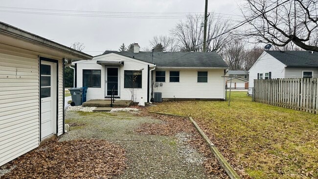 1031 Field Dr in Noblesville, IN - Building Photo - Building Photo