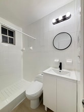 2035 NW 26th St in Miami, FL - Building Photo - Building Photo